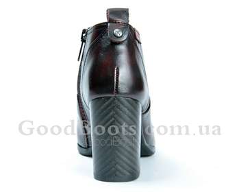 Pikolinos W2N-5702AA/GARNET